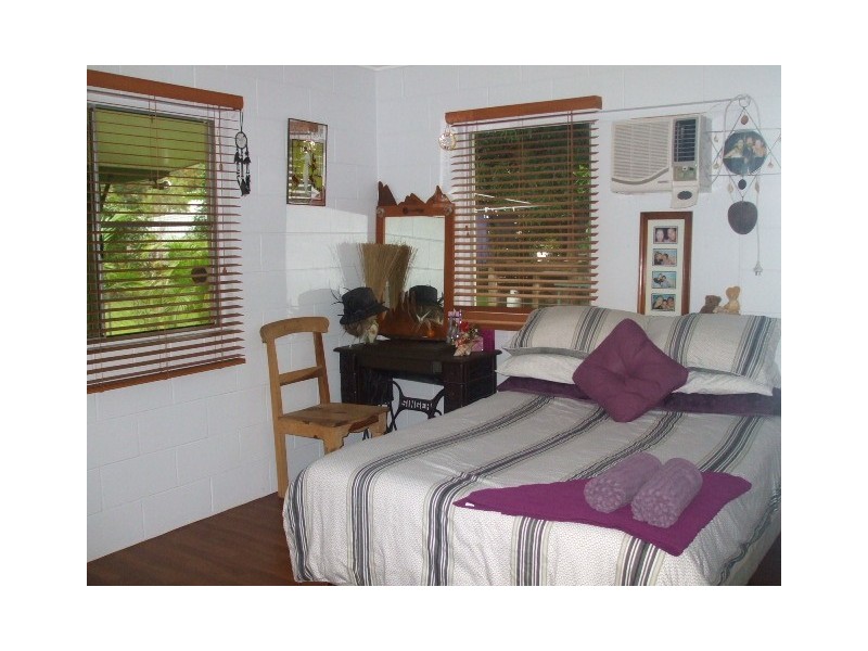 17 Mambrini Street, Halifax QLD 4850