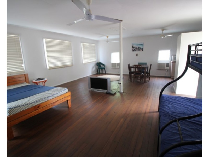 39 John Dory Street, Taylors Beach QLD 4850