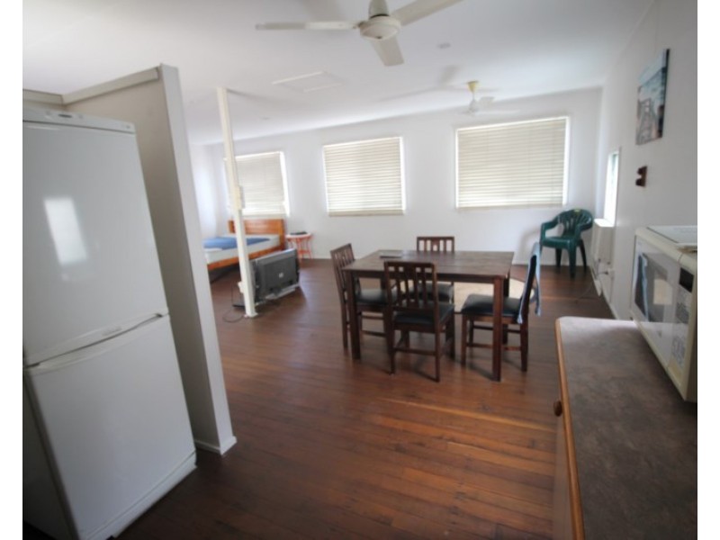 39 John Dory Street, Taylors Beach QLD 4850