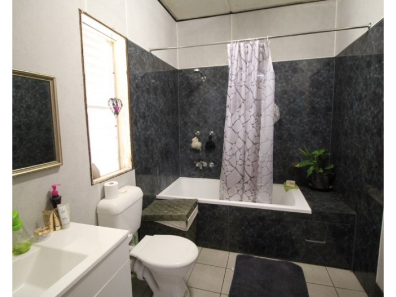 94 Musgrave Street, Halifax QLD 4850