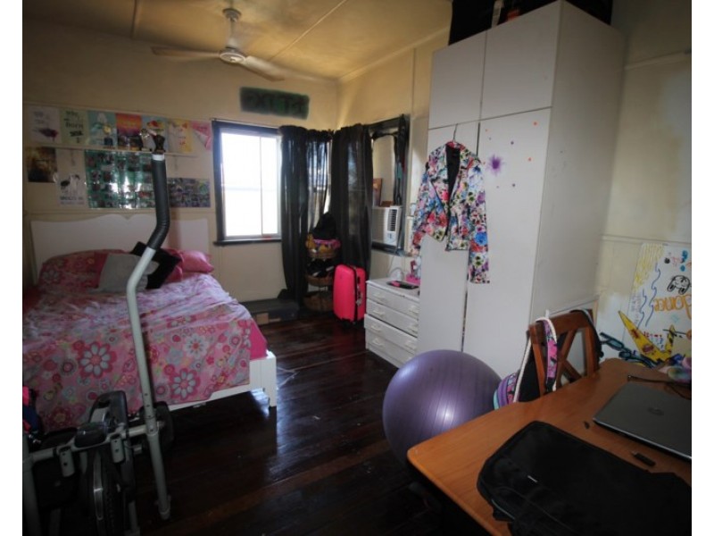 94 Musgrave Street, Halifax QLD 4850