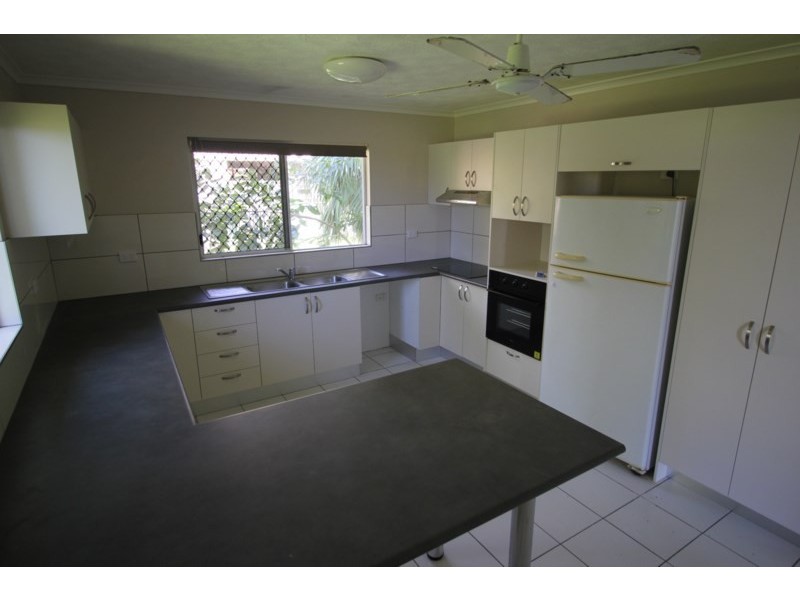 4 Shaws Avenue, Halifax QLD 4850