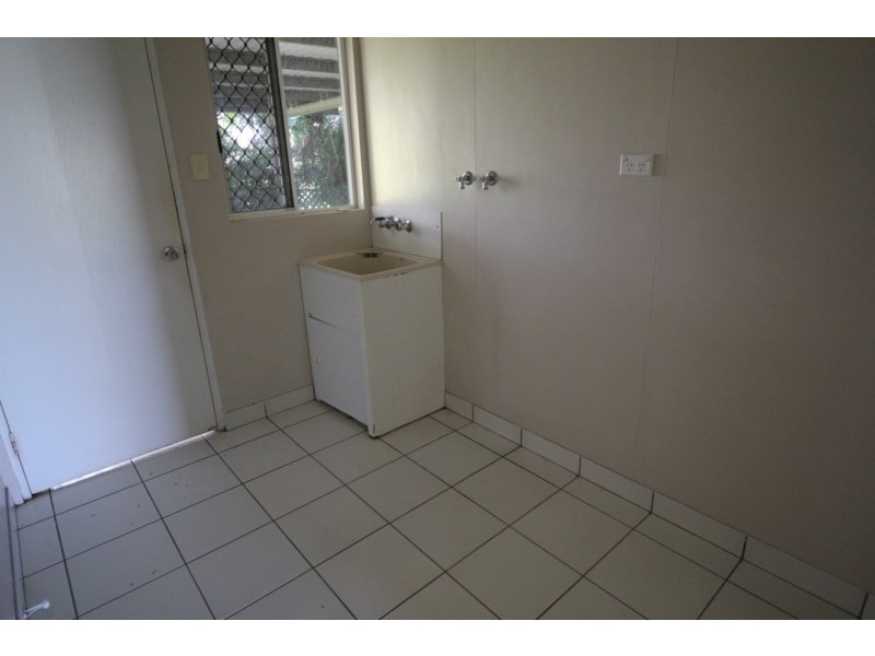 4 Shaws Avenue, Halifax QLD 4850