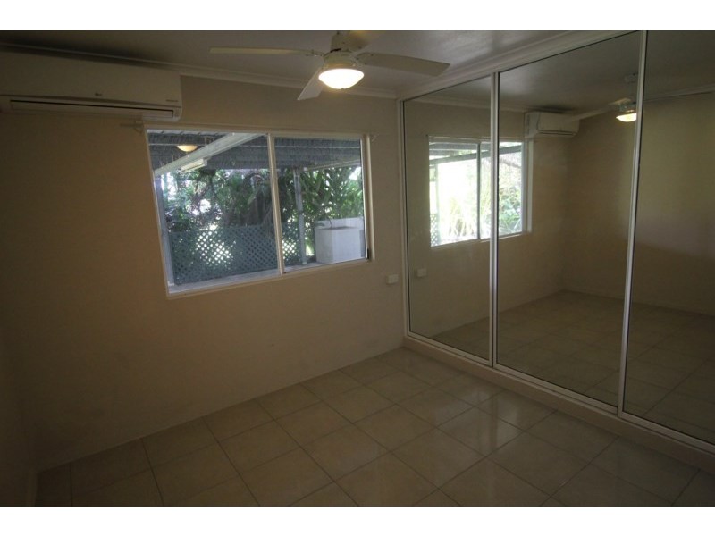 4 Shaws Avenue, Halifax QLD 4850
