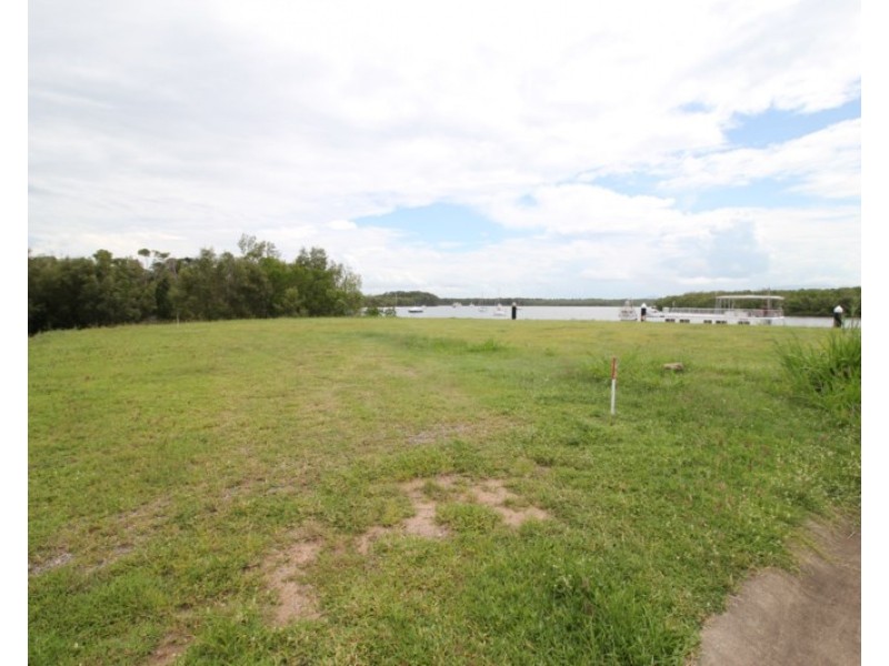 Lot 14 Denney Street, Lucinda QLD 4850