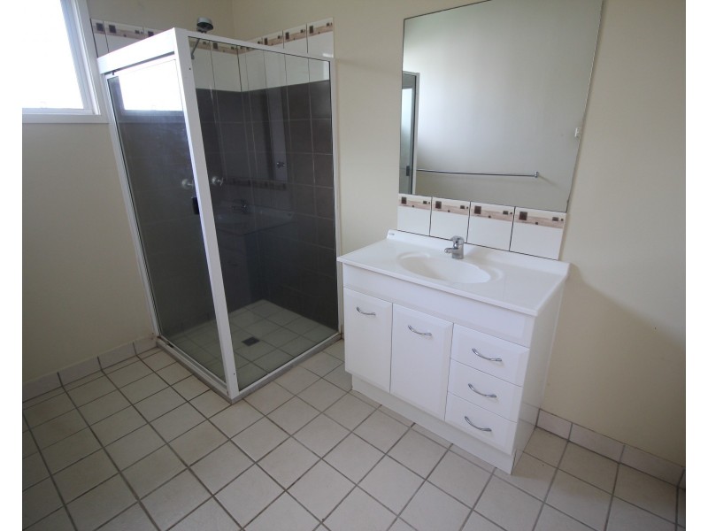 2 Dolphin Crescent, Taylors Beach QLD 4850