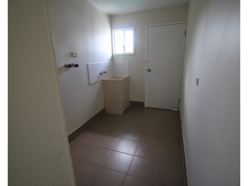 2 Dolphin Crescent, Taylors Beach QLD 4850