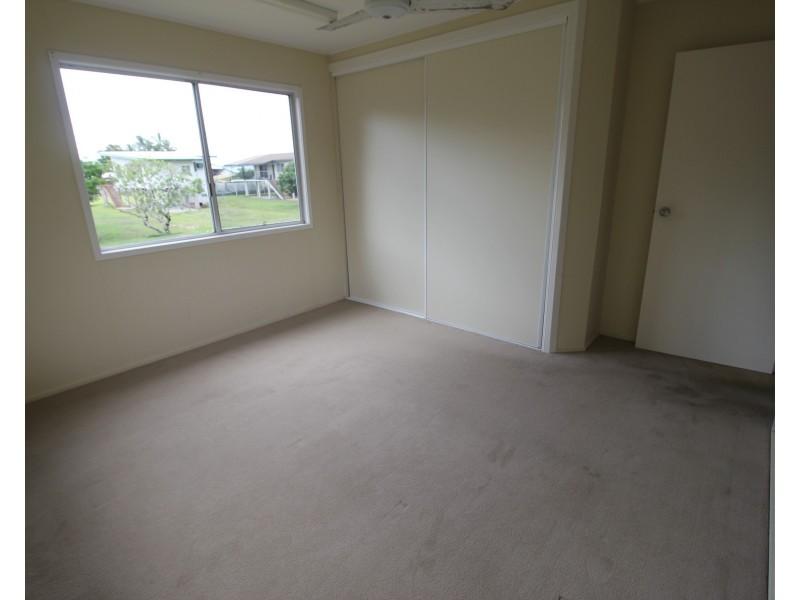 2 Dolphin Crescent, Taylors Beach QLD 4850