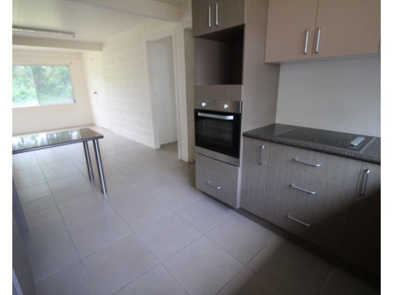 2 Dolphin Crescent, Taylors Beach QLD 4850