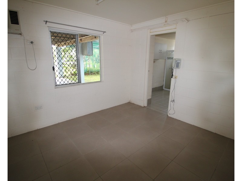 2 Dolphin Crescent, Taylors Beach QLD 4850