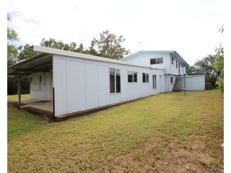 2 Dolphin Crescent, Taylors Beach QLD 4850