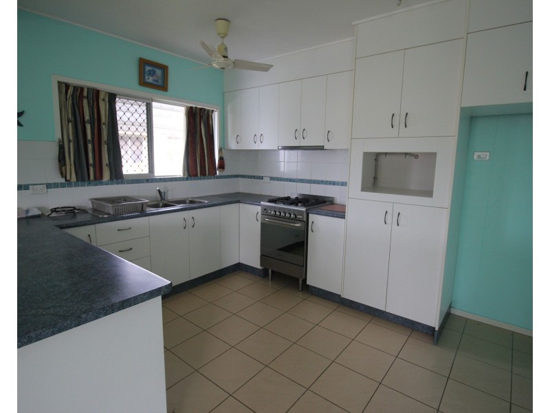 15 Dutton Street, Ingham QLD 4850