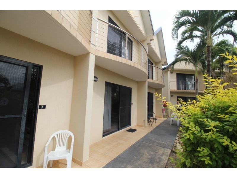 8/43 Dungeness Road, Lucinda QLD 4850