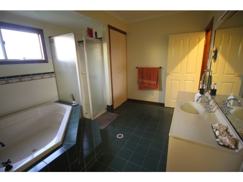 10 Coates Road, Ingham QLD 4850