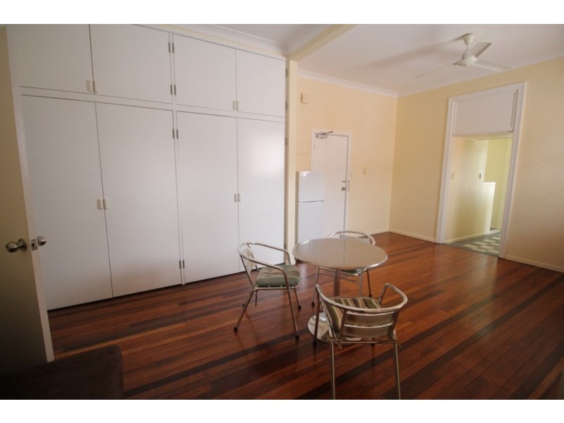 3/2 Haig Street, Ingham QLD 4850