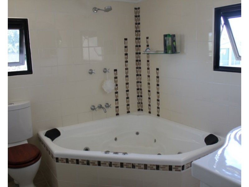 2/10 Abbott Street, Ingham QLD 4850