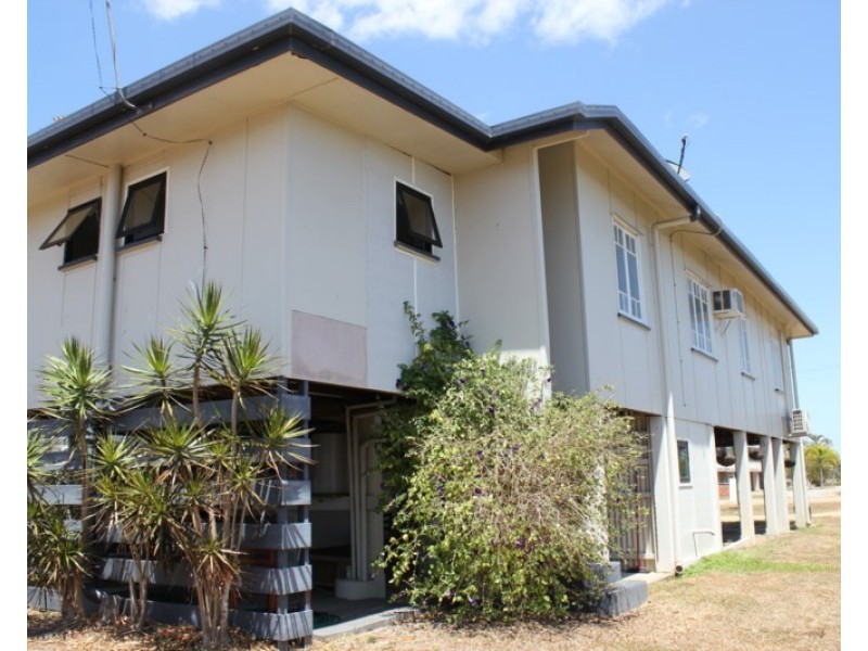 2/10 Abbott Street, Ingham QLD 4850