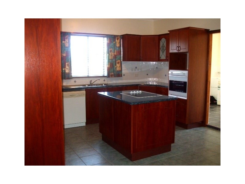 39 Dutton Street, Ingham QLD 4850