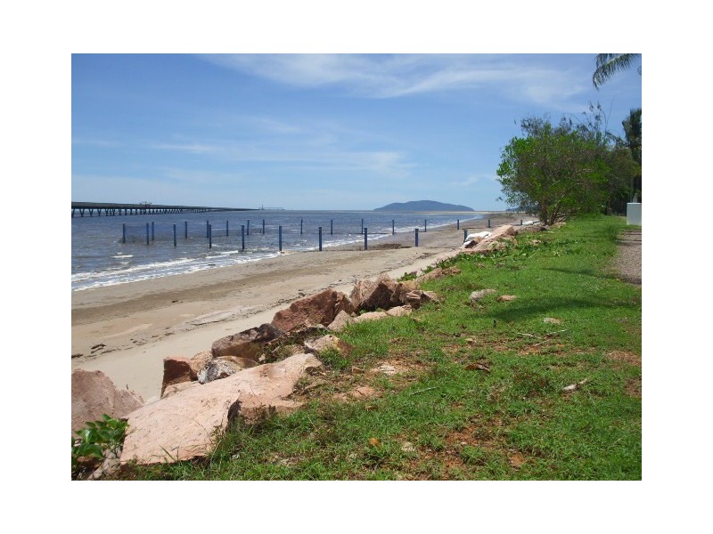 Unit 1/7 Bruce Parade, Lucinda QLD 4850