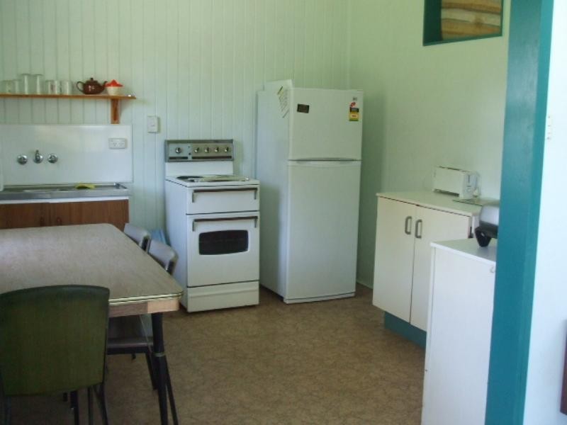 Unit 3/7 Bruce Parade, Lucinda QLD 4850