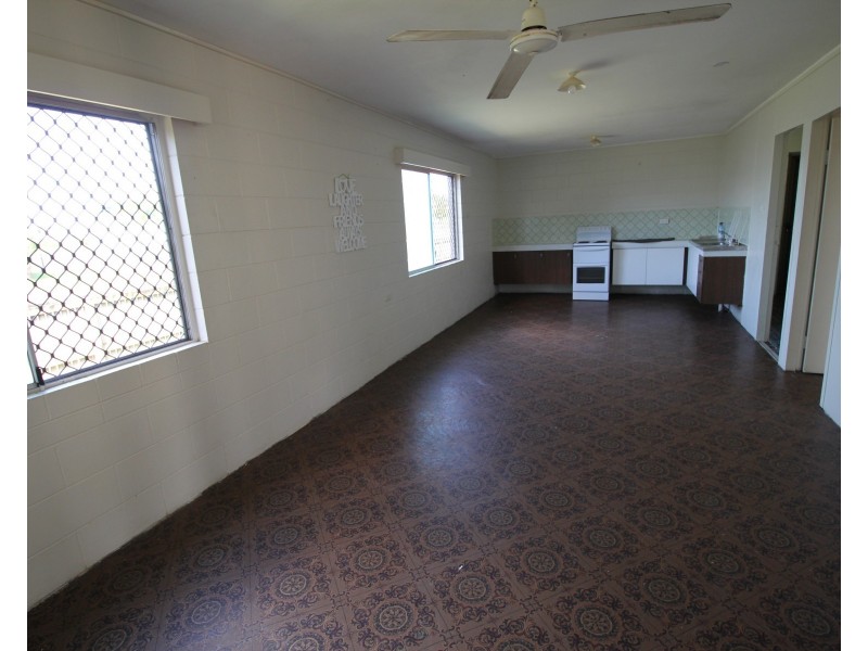 3/8 Blamey Street, Ingham QLD 4850