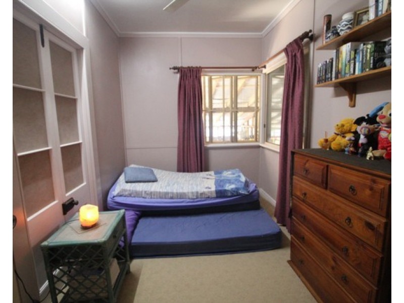 7 Shaws Avenue, Halifax QLD 4850