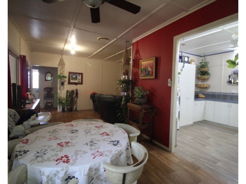 7 Shaws Avenue, Halifax QLD 4850