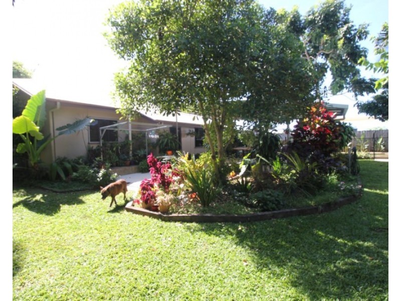 7 Shaws Avenue, Halifax QLD 4850