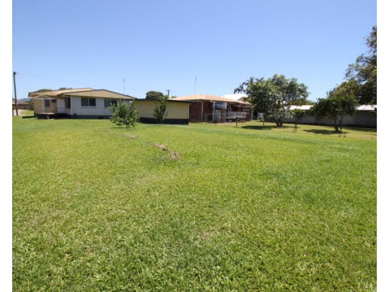 26 Warren Street, Ingham QLD 4850