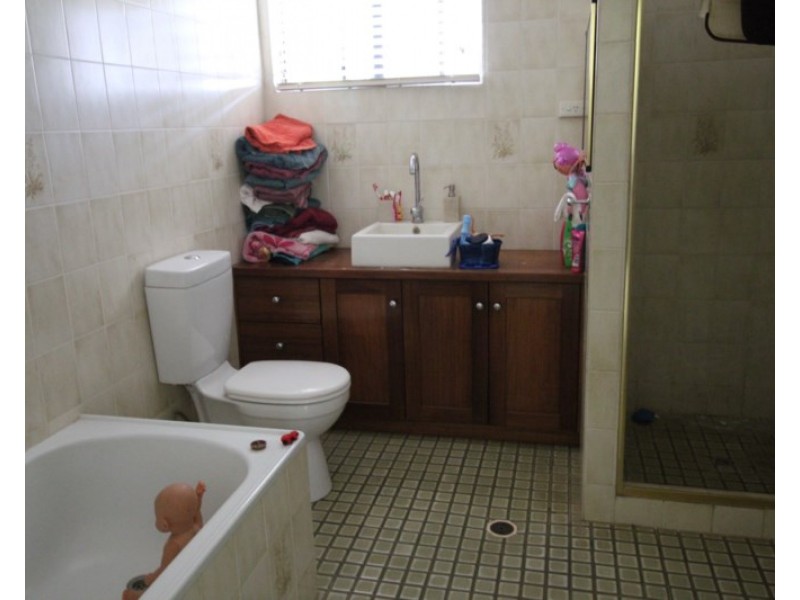 2319 Abergowrie Road, Long Pocket QLD 4850