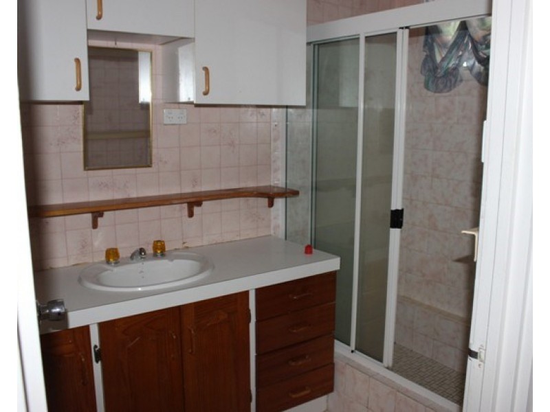 8 Gard Street, Ingham QLD 4850