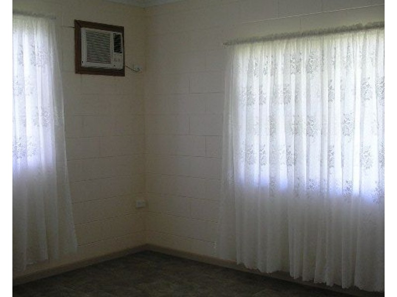 1/14 Barramundi Street, Taylors Beach QLD 4850