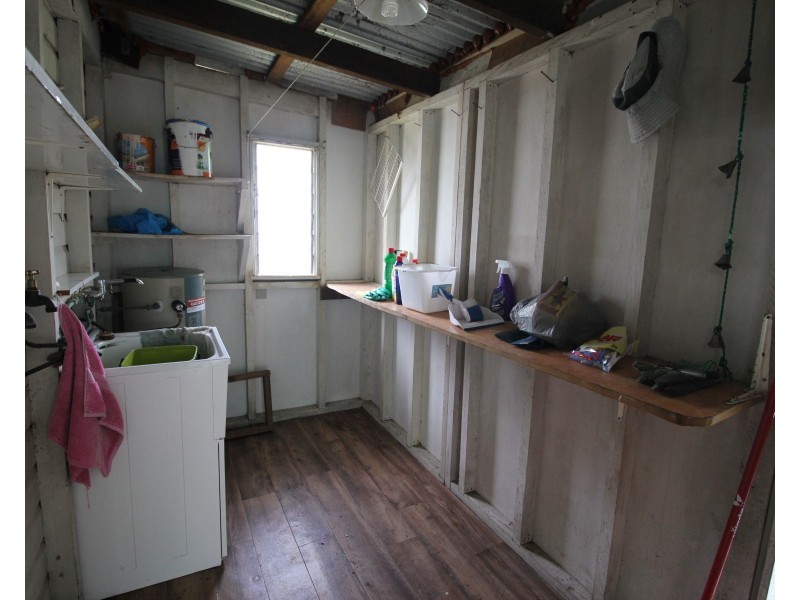 6 Spencer Street, Macknade QLD 4850