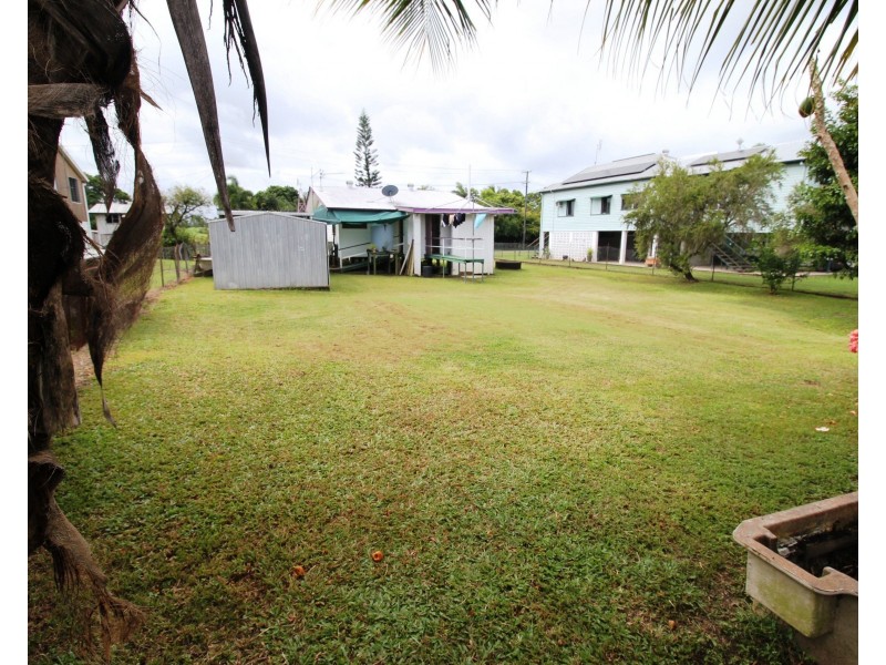 6 Spencer Street, Macknade QLD 4850