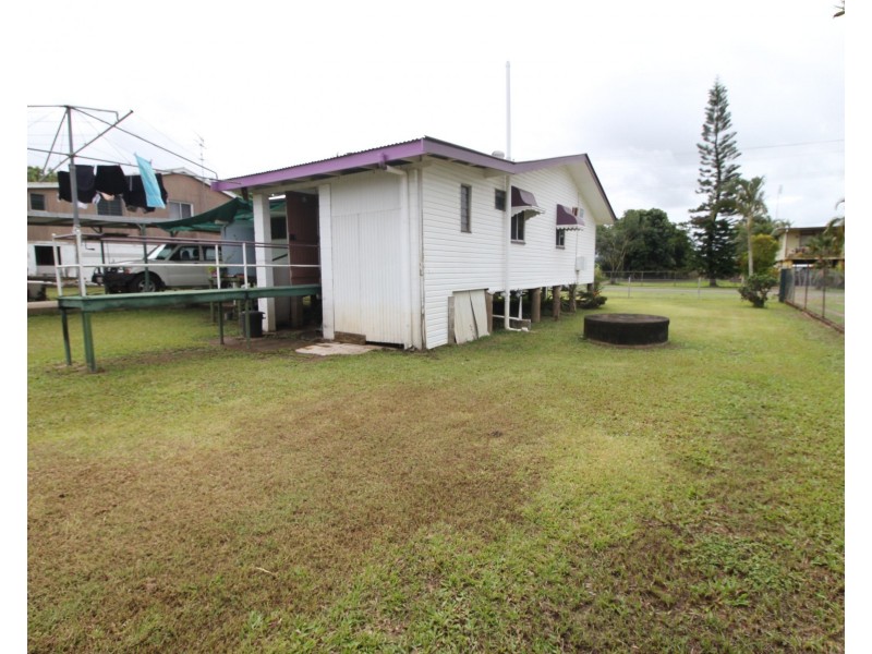 6 Spencer Street, Macknade QLD 4850