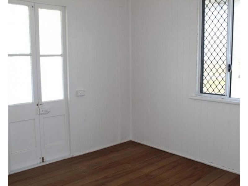 19 Dutton Street, Ingham QLD 4850