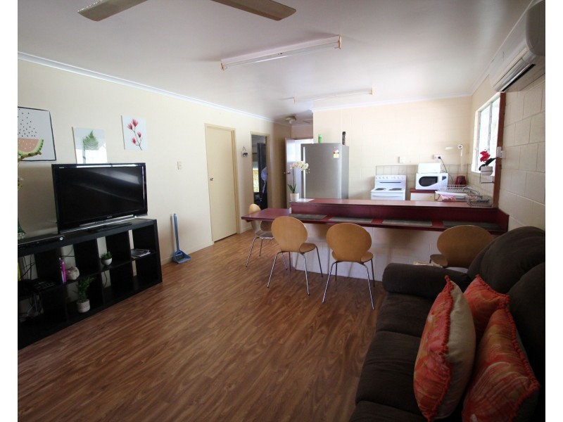 4/6 Ferrero Street, Lucinda QLD 4850