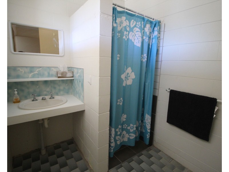 4/6 Ferrero Street, Lucinda QLD 4850