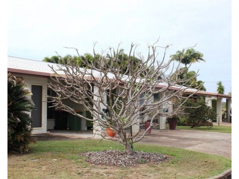 4/6 Ferrero Street, Lucinda QLD 4850