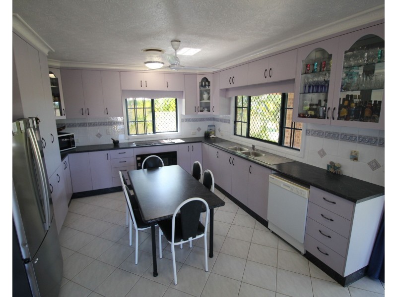 11 Patterson Parade, Lucinda QLD 4850