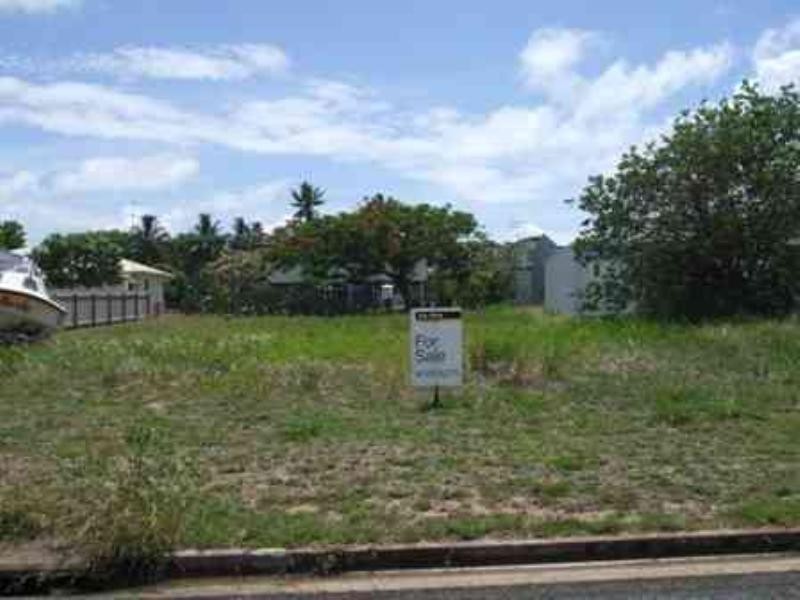 55 CARR Crescent, Lucinda QLD 4850