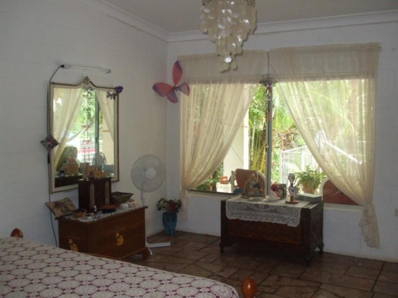 Long Pocket QLD 4850