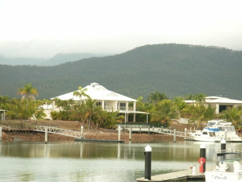 1/7 Allamanda Avenue, Cardwell QLD 4849