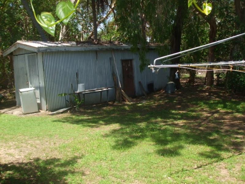 12 Dolphin Cresent, Taylors Beach QLD 4850