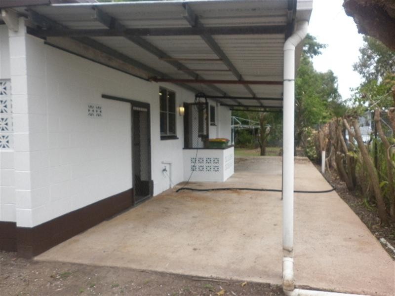 12 Dolphin Cresent, Taylors Beach QLD 4850