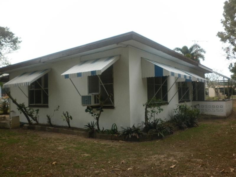 12 Dolphin Cresent, Taylors Beach QLD 4850