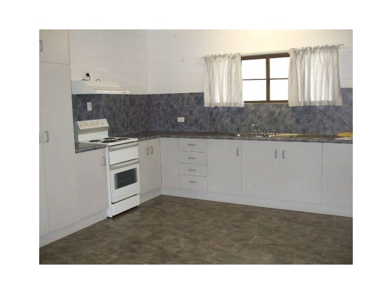 2/14 Barramundi Street, Taylors Beach QLD 4850