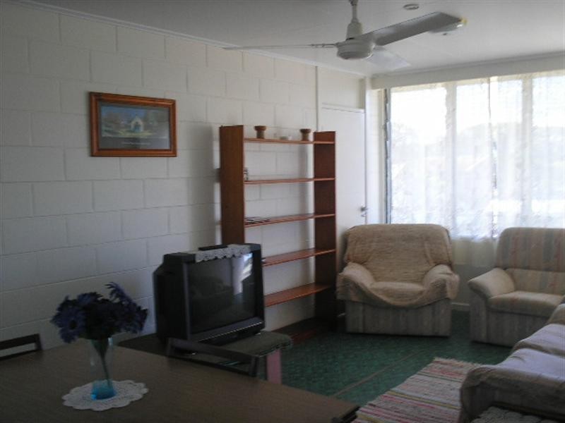 2/7 Abbott Street, Ingham QLD 4850