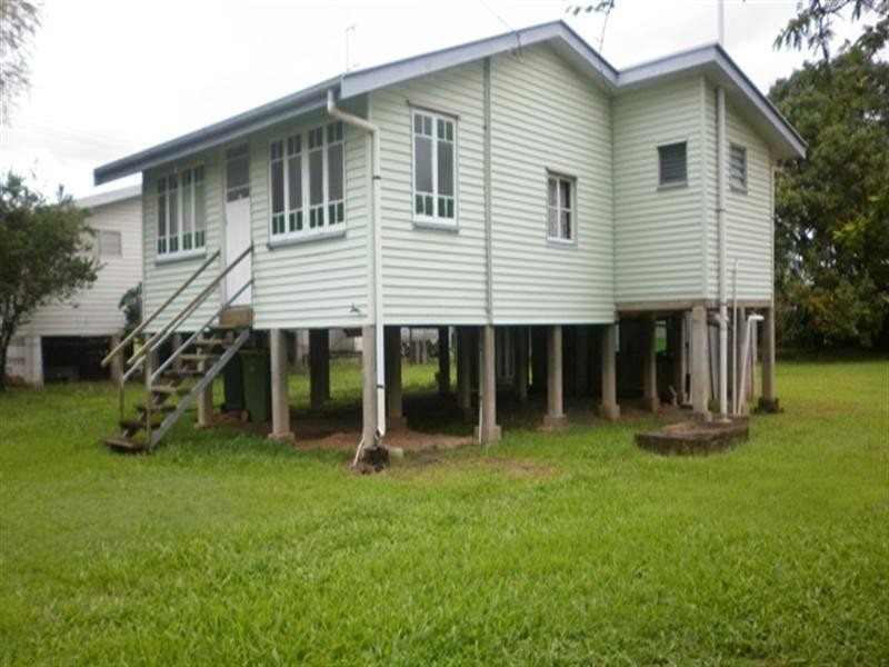 14 Spencer Street, Macknade QLD 4850