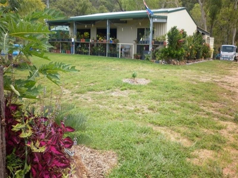 18 Bruce Highway, Bambaroo QLD 4850